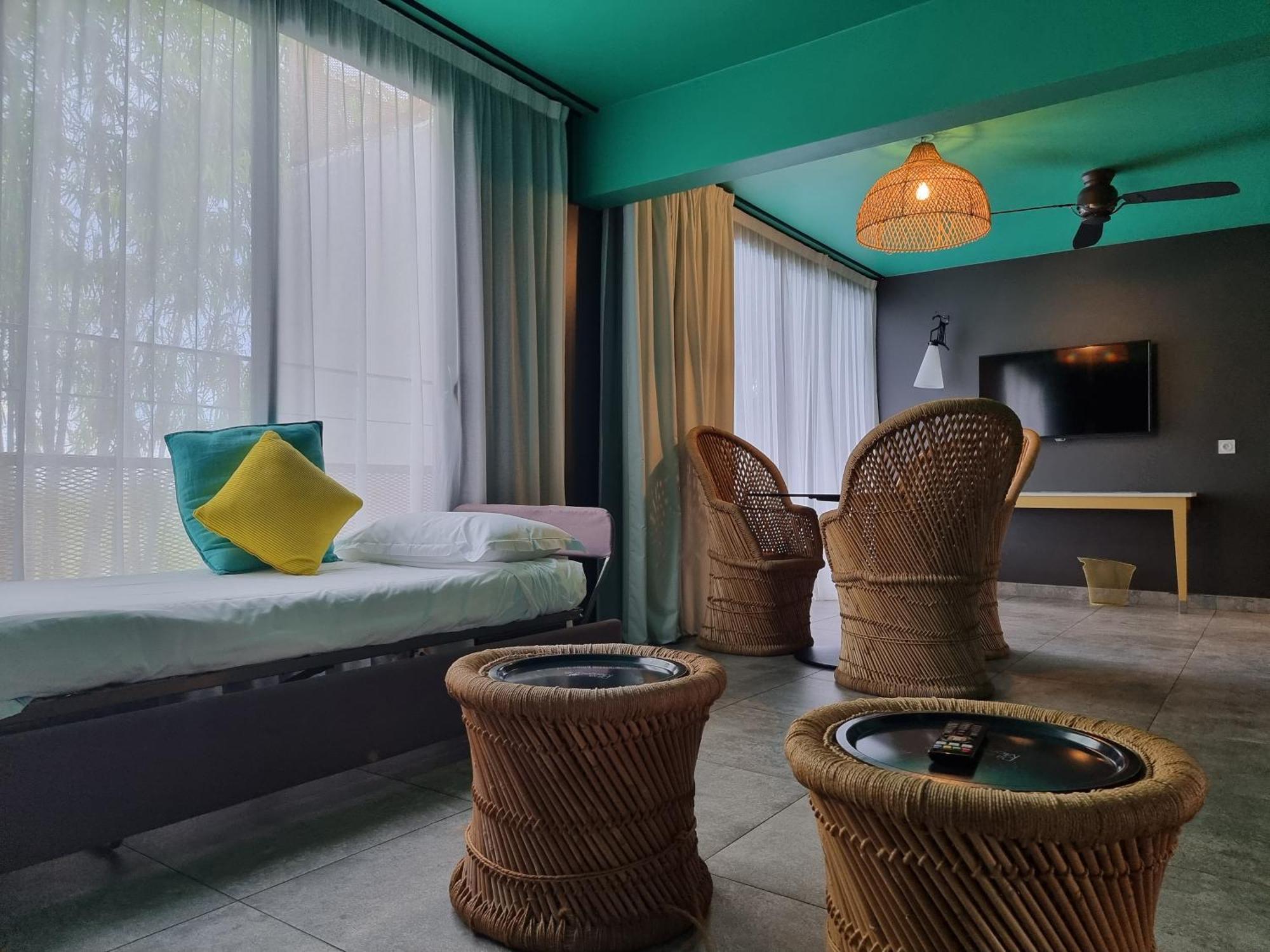 Dina Morgabine Saint Gilles Hotel Luaran gambar