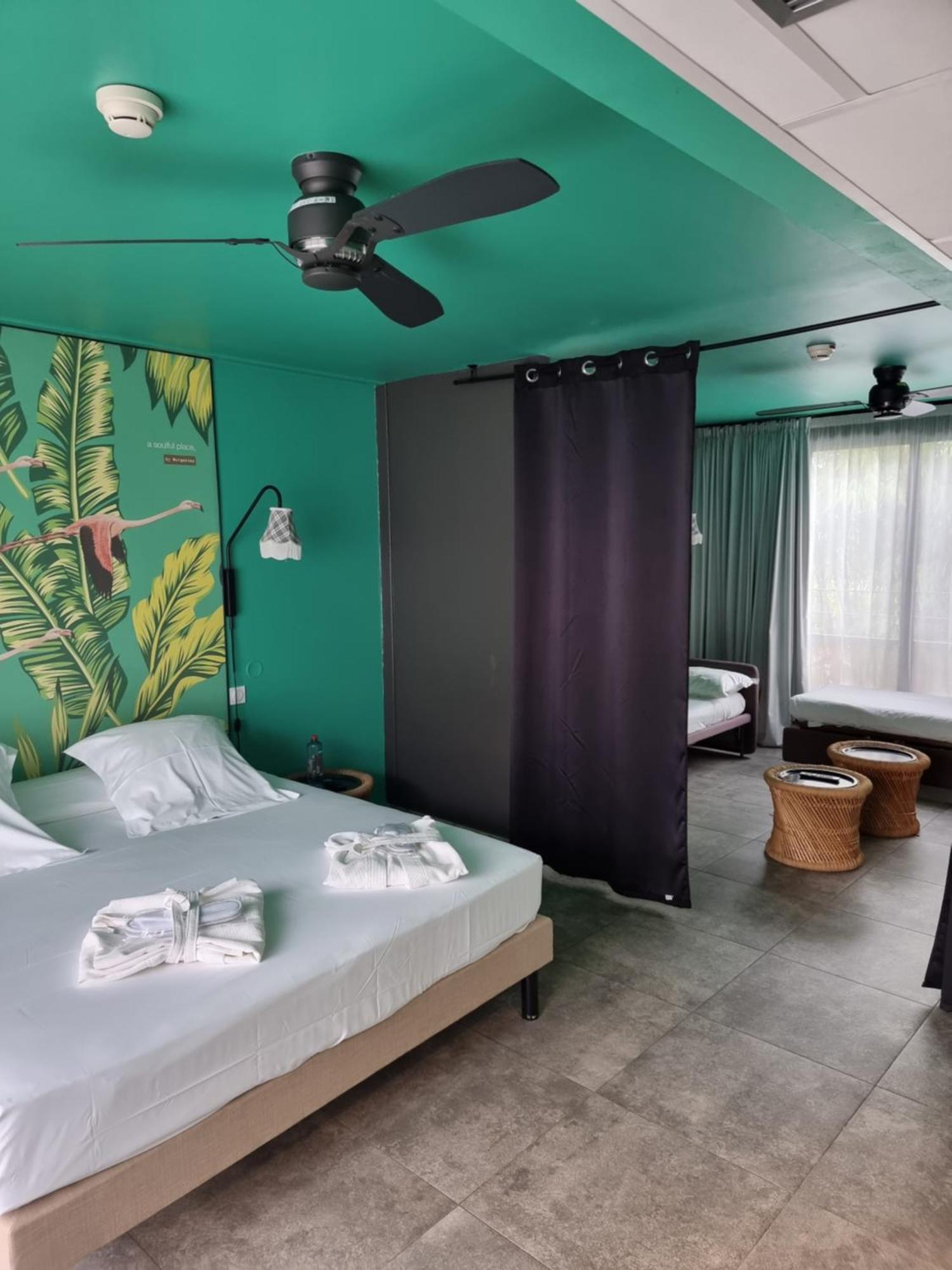 Dina Morgabine Saint Gilles Hotel Luaran gambar